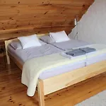 Orsegi Mi Kis Hazunk Vendeghaz Apartmán *