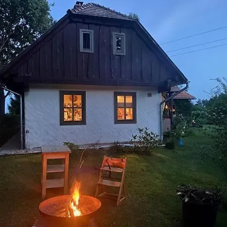 Apartment Orsegi Mi Kis Hazunk Vendeghaz *